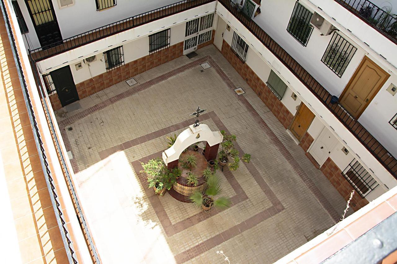 Triana Apartment *